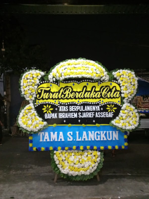 Papan Bunga Duka di Nganjuk